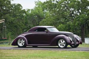 Ford Custom Roadster 1937 года